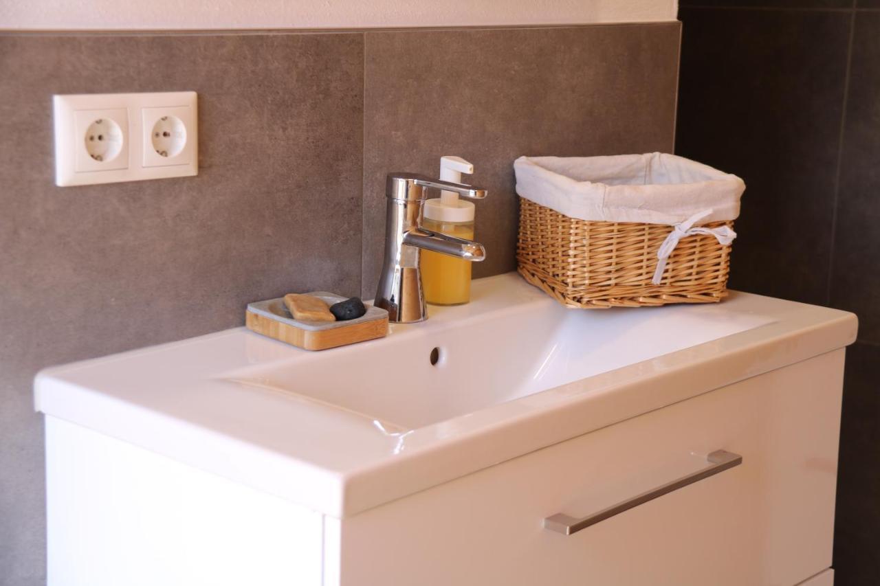 Tinylodge Am Ellertshaeuser See Stadtlauringen المظهر الخارجي الصورة